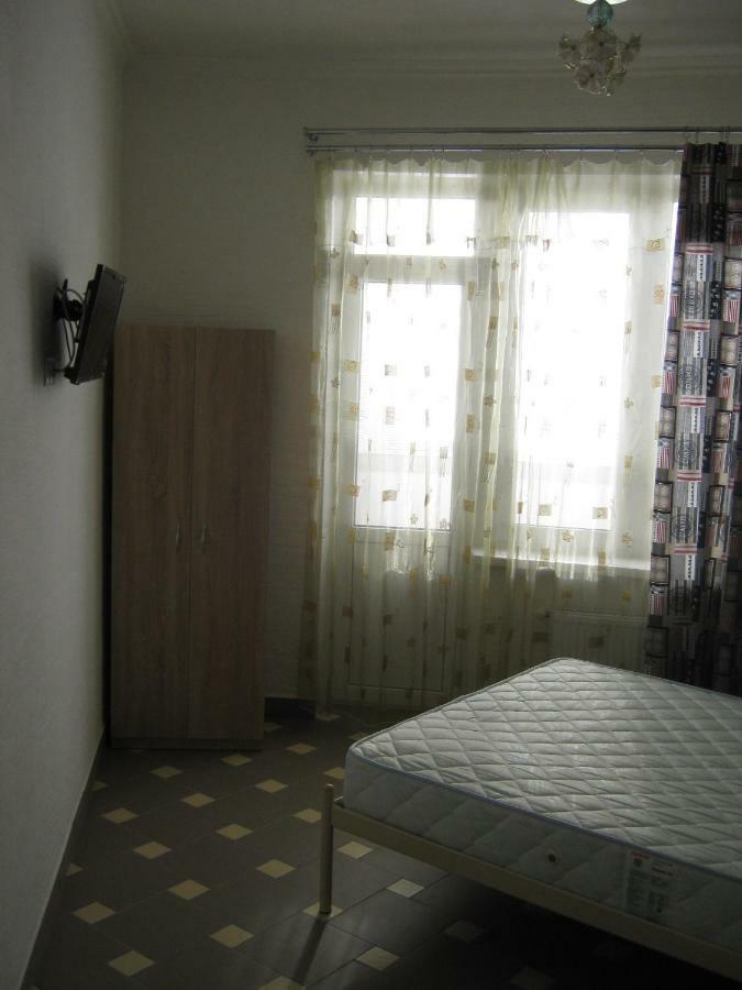 Мини Отель П88/1 Odesa Exterior foto